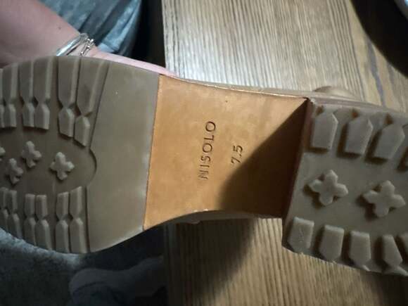 Nisolo - Picture 2 of 6